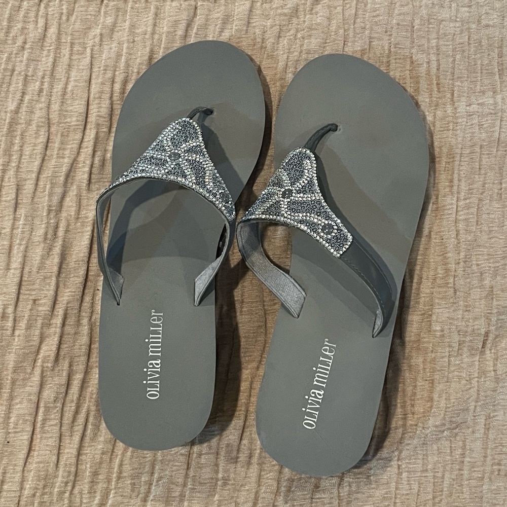 Olivia Miller Gray Embellished wedge Flip Flop style sandals Women’s size 10
